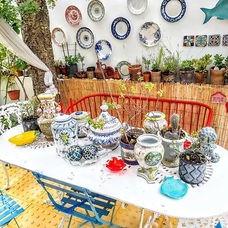 Guest house House Babylon With Kitchenette And Garden 4*