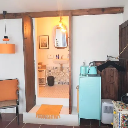 House Babylon With Kitchenette And Garden Pensión 3*