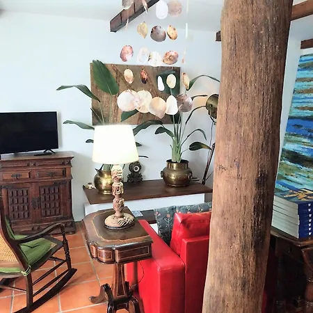 House Babylon With Kitchenette And Garden Pensión 3*