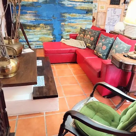 House Babylon With Kitchenette And Garden 4* Torreira