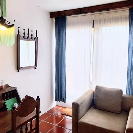 Pensjonat House Babylon With Kitchenette And Garden Torreira