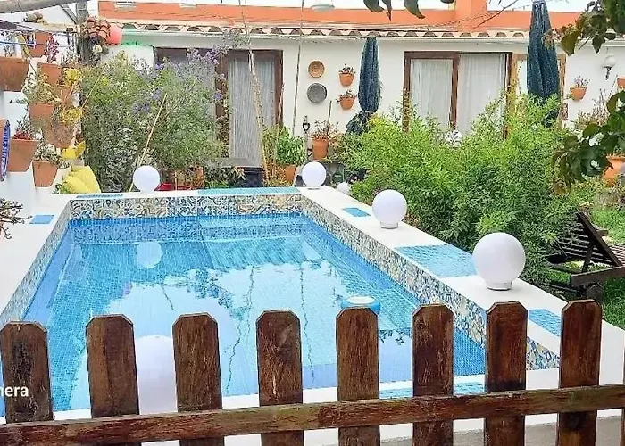 House Babylon With Kitchenette And Garden Torreira