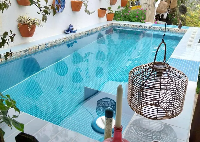 House Babylon With Kitchenette And Garden Affittacamere Torreira