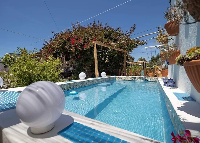 House Babylon With Kitchenette And Garden Affittacamere 4*